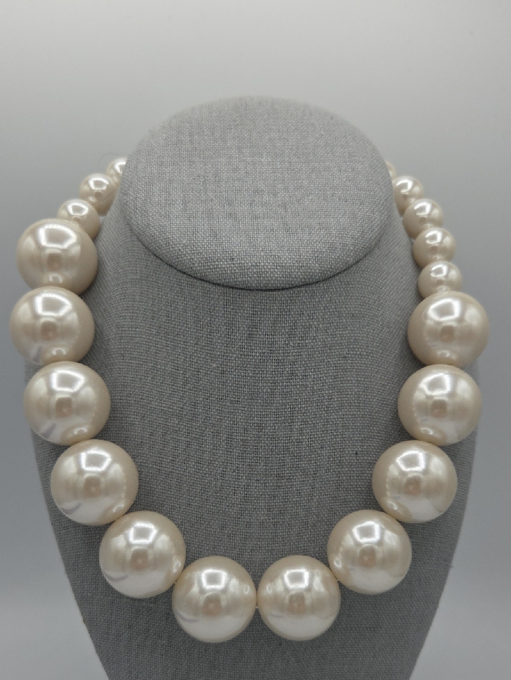 5 for $25! Zara Classic Cream Pearl Statement Necklace